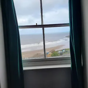 Apartment Sea View Penthouse Flat 6 With Fast Wifi And Free Parking, Scarborough